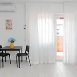 Attico Con Balcone - Mare E Comfort 아파트 *